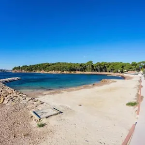 Appartement Grand Au Bord De, Saint-Mandrier-sur-Mer
