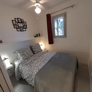Appartement Cosy Rez Jardin 1 Parking Wifi, Saint-Mandrier-sur-Mer